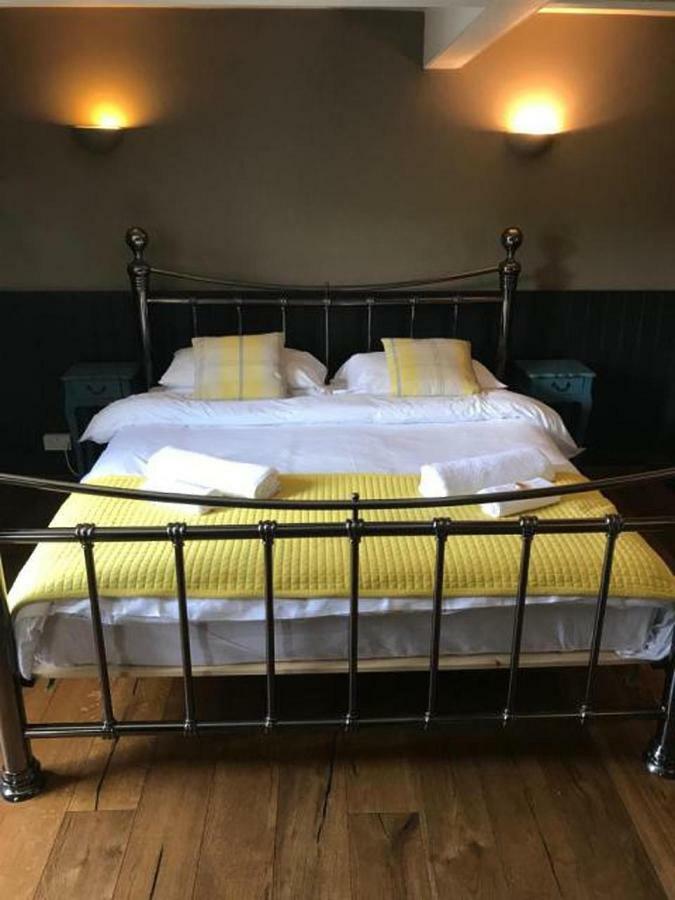 The Angel Inn Warminster Bilik gambar
